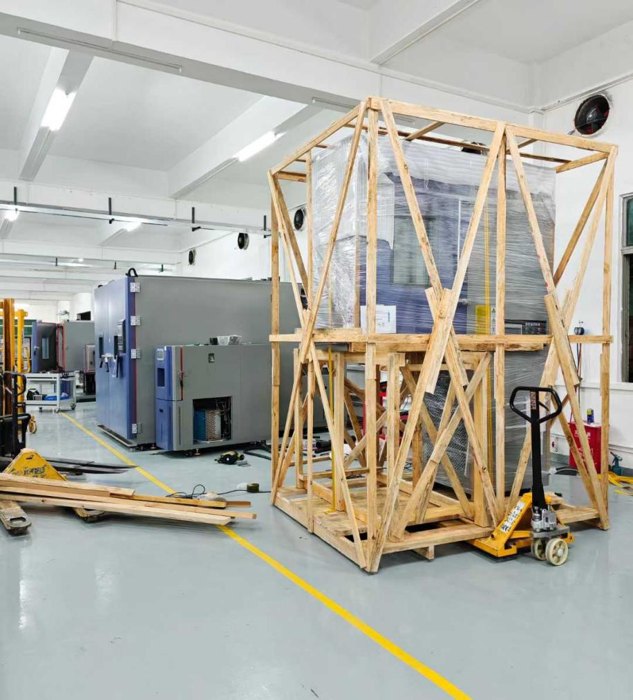 高低温力学三综合试验机